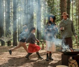 Family and Multigenerational Travel pexels ron lach 9210467